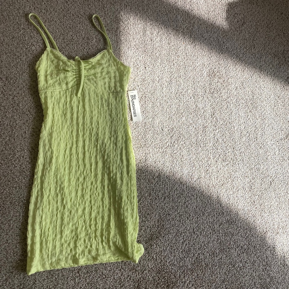 No Boundaries Women’s Light Green Ruched Mini Dress